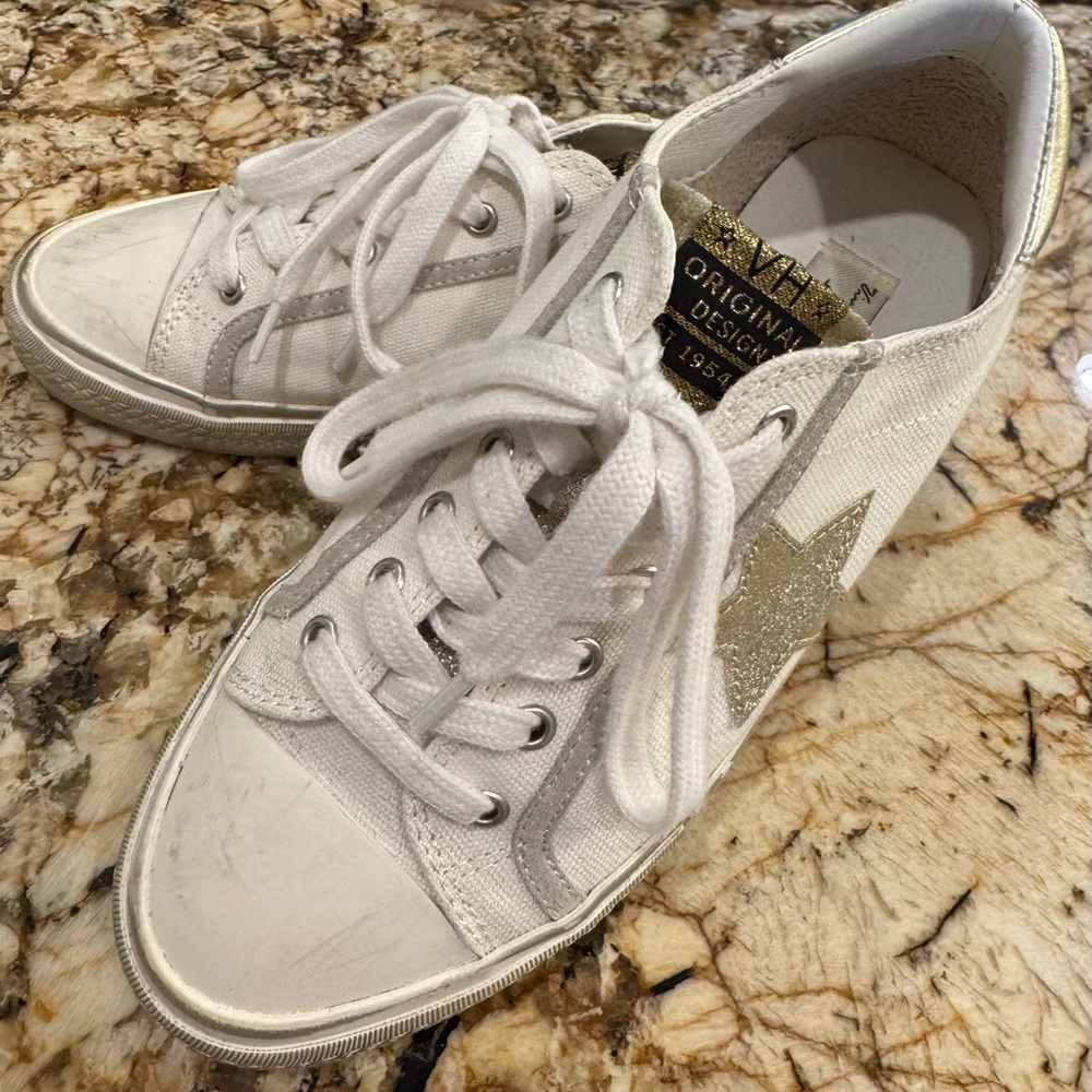 Vintage Havana White and Gold Sneakers